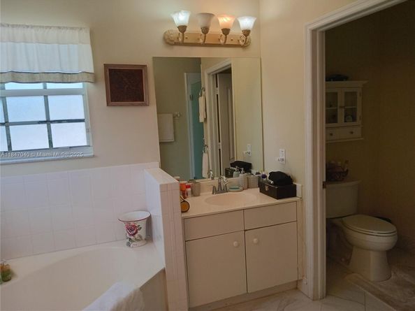 10331 SW 164th Ct, Miami FL 33196