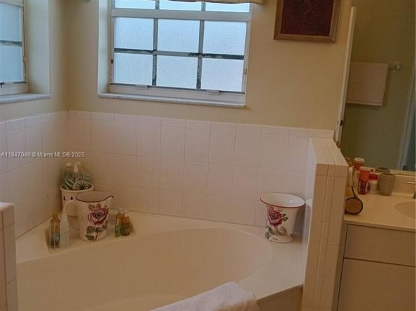 10331 SW 164th Ct, Miami FL 33196
