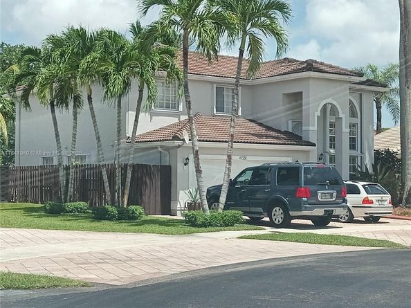 10331 SW 164th Ct, Miami FL 33196