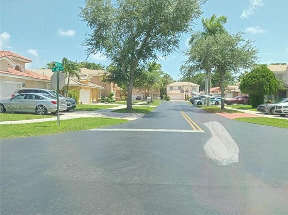 10331 SW 164th Ct, Miami FL 33196