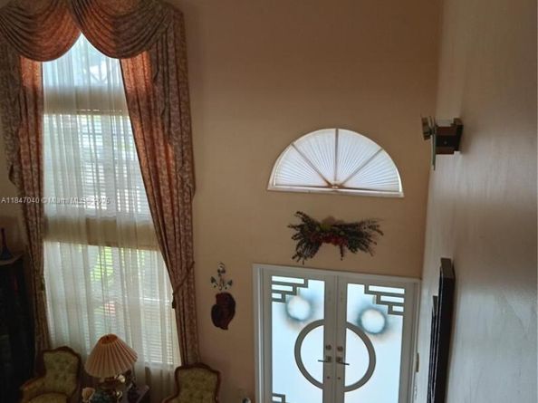 10331 SW 164th Ct, Miami FL 33196