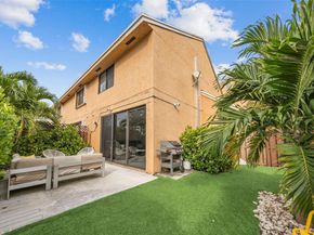 700 SE 14th St J, Fort Lauderdale FL 33316