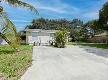 1711 NW 7th Pl