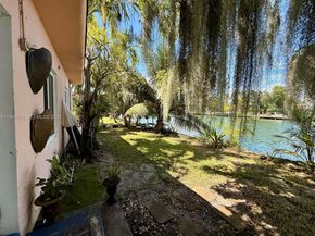 1785 Calais Dr 8, Miami Beach FL 33141