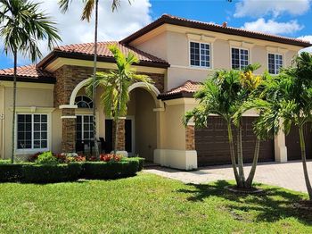 1035 NE 36th Ave