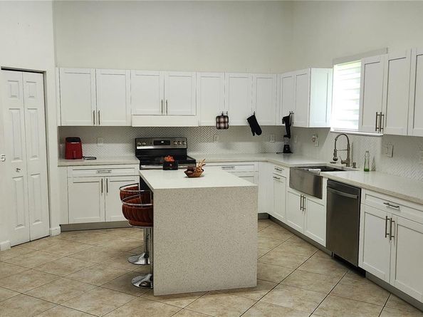 1035 NE 36th Ave, Homestead FL 33033