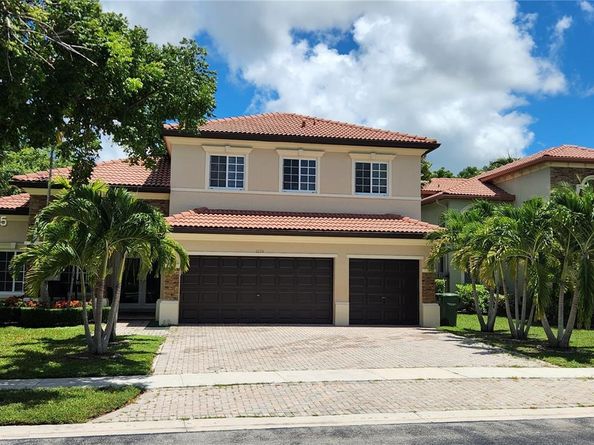 1035 NE 36th Ave, Homestead FL 33033