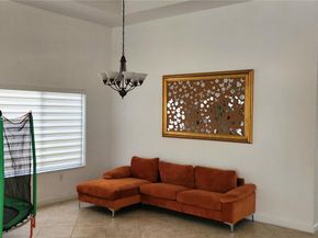 1035 NE 36th Ave, Homestead FL 33033