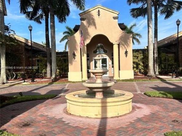 1035 NE 36th Ave, Homestead FL 33033