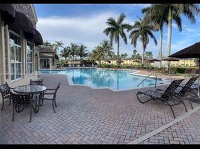 1035 NE 36th Ave, Homestead FL 33033