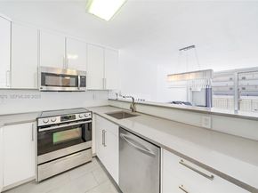 345 Ocean Dr 511, Miami Beach FL 33139