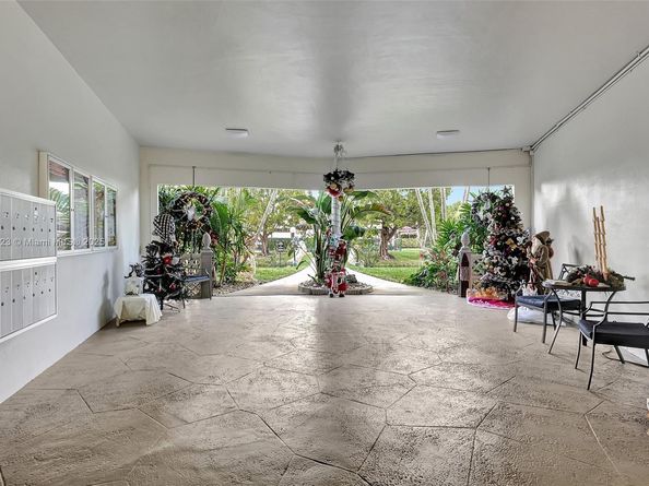 4805 NW 35th St 603, Lauderdale Lakes FL 33319