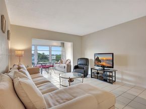 4805 NW 35th St 603, Lauderdale Lakes FL 33319