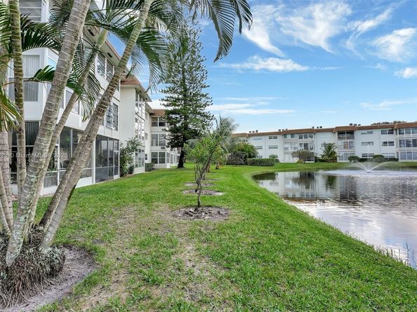 4805 NW 35th St 603, Lauderdale Lakes FL 33319