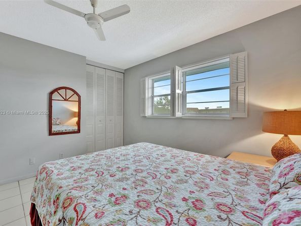 4805 NW 35th St 603, Lauderdale Lakes FL 33319