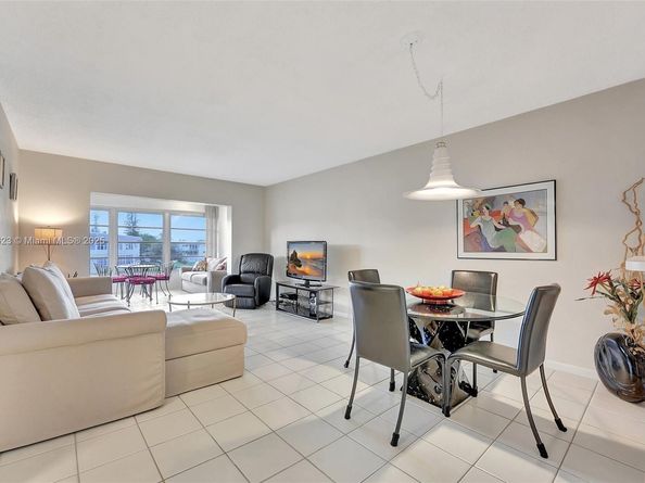 4805 NW 35th St 603, Lauderdale Lakes FL 33319