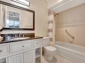 4805 NW 35th St 603, Lauderdale Lakes FL 33319