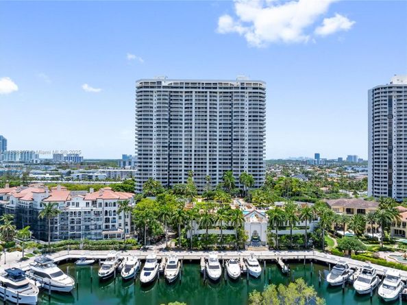 2000 Island Blvd 2409, Aventura FL 33160