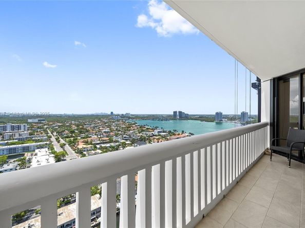 2000 Island Blvd 2409, Aventura FL 33160
