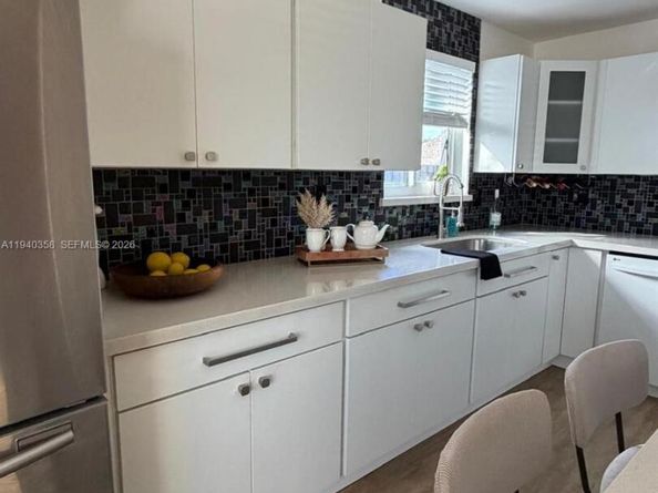 Undisclosed Address #A11940358, Oakland Park FL 33334