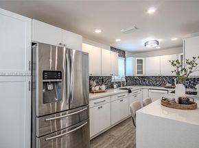 Undisclosed Address #A11940358, Oakland Park FL 33334