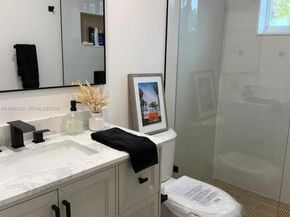 Undisclosed Address #A11940358, Oakland Park FL 33334