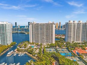 7000 Island Blvd 403, Aventura FL 33160