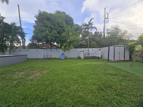 675 E 31st St, Hialeah FL 33013