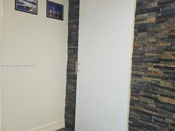 675 E 31st St, Hialeah FL 33013