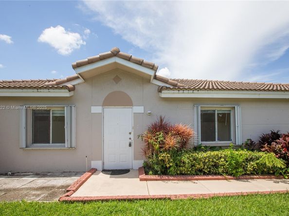 1711 SW 116th Way, Miramar FL 33025
