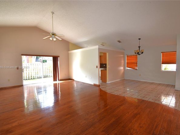 3081 NW 123rd Ave, Sunrise FL 33323