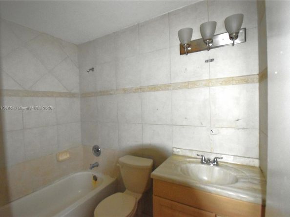 3081 NW 123rd Ave, Sunrise FL 33323