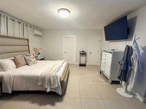 410 W 30th Pl, Hialeah FL 33012