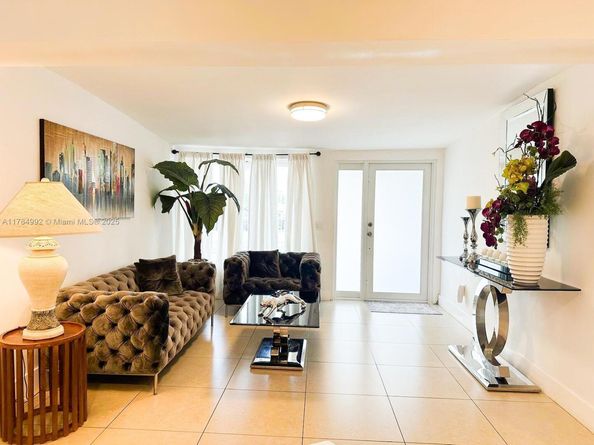410 W 30th Pl, Hialeah FL 33012
