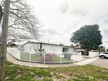 410 W 30th Pl