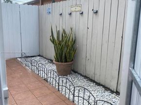410 W 30th Pl, Hialeah FL 33012