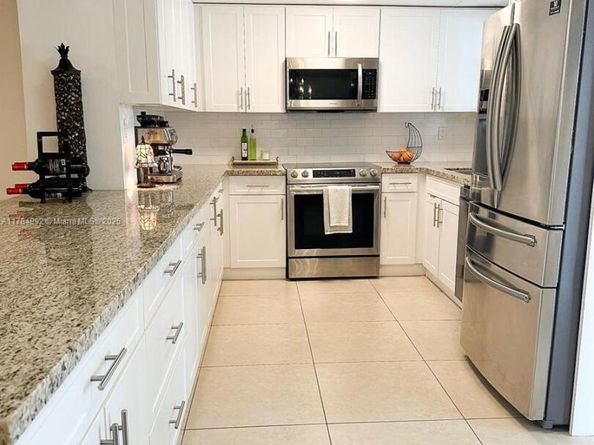 410 W 30th Pl, Hialeah FL 33012