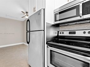 157 Curtiss Pkwy, Miami Springs FL 33166