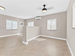 157 Curtiss Pkwy, Miami Springs FL 33166