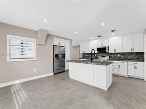 157 Curtiss Pkwy, Miami Springs FL 33166