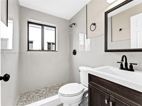 157 Curtiss Pkwy, Miami Springs FL 33166