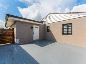 157 Curtiss Pkwy, Miami Springs FL 33166