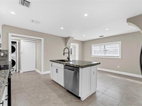 157 Curtiss Pkwy, Miami Springs FL 33166