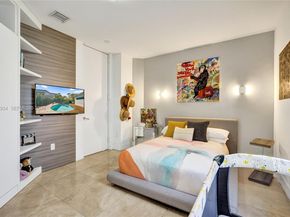 1662 Diplomat Dr, Miami FL 33179