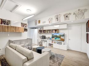 1662 Diplomat Dr, Miami FL 33179