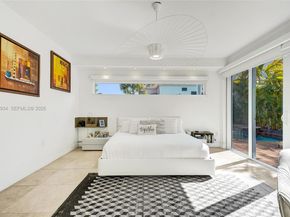 1662 Diplomat Dr, Miami FL 33179