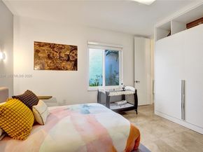 1662 Diplomat Dr, Miami FL 33179