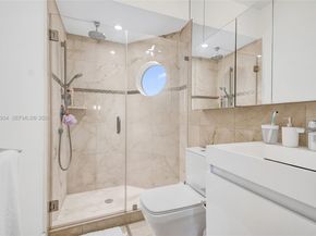 1662 Diplomat Dr, Miami FL 33179