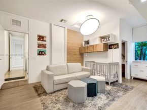 1662 Diplomat Dr, Miami FL 33179
