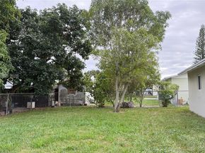 19807 SW 118th Pl, Miami FL 33177